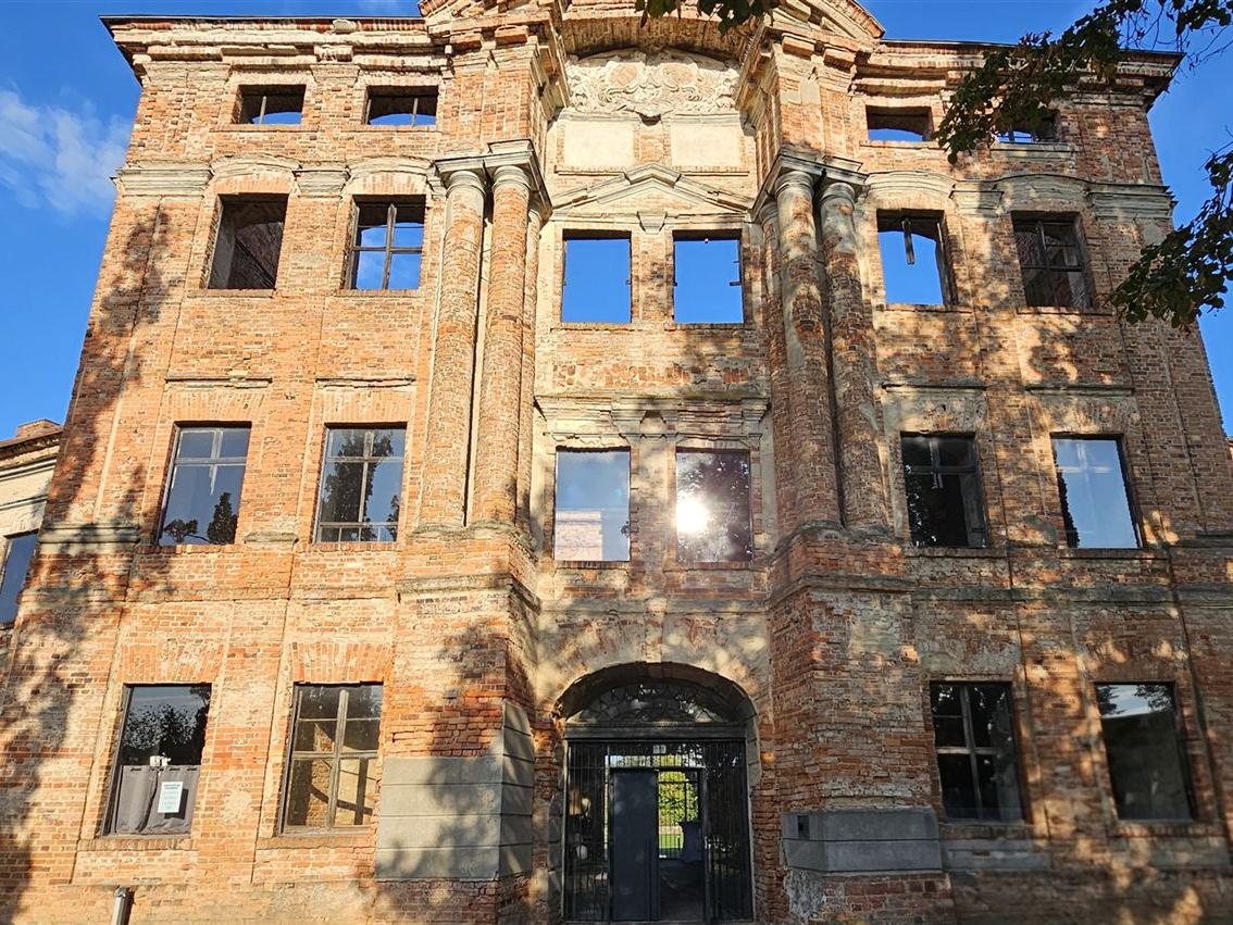 Schlossruine Dahme – historische Eventlocation für Hochzeiten und Feiern