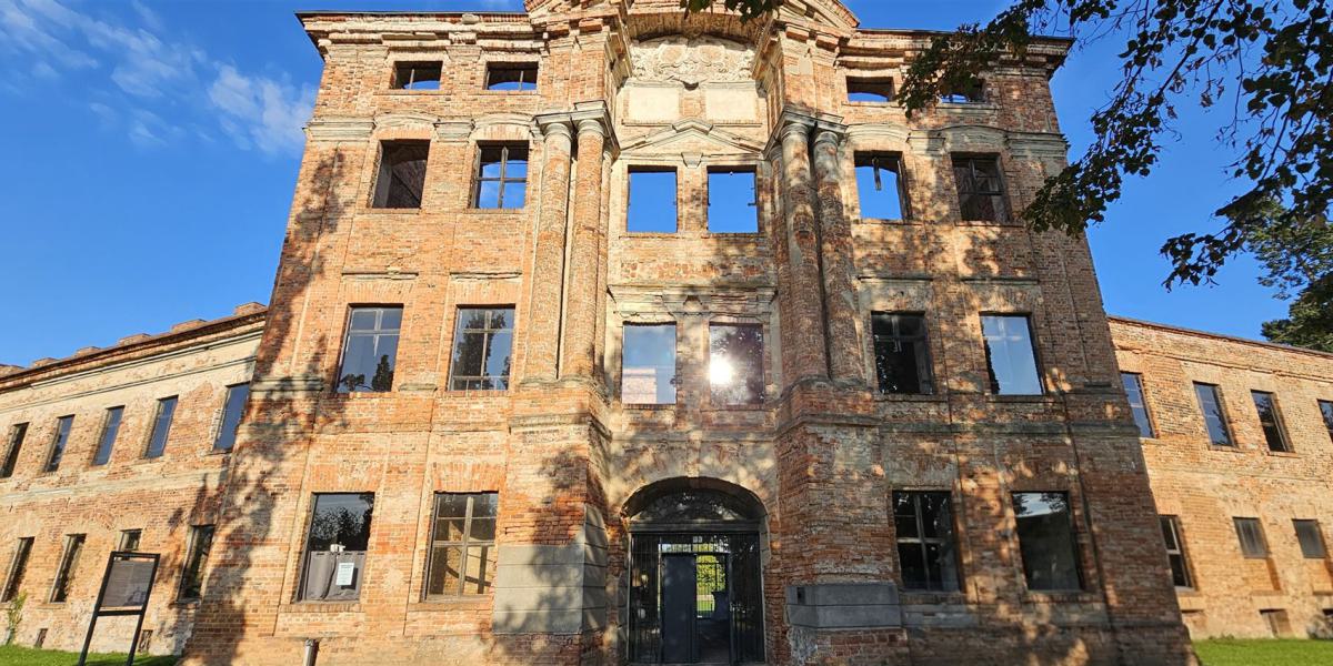 Schlossruine Dahme – historische Eventlocation für Hochzeiten und Feiern