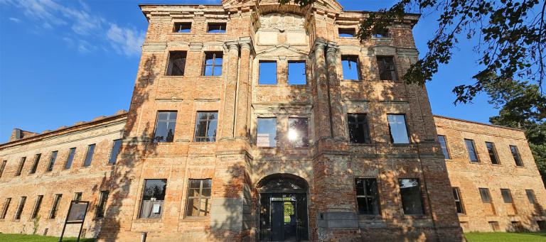 Schlossruine Dahme – historische Eventlocation für Hochzeiten und Feiern