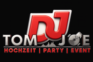 Logo mit weißen Schriftzug auf dunkelgrauen Hintergrund: DJ TOM JOE: Hochzeit - Party - Event in 3d