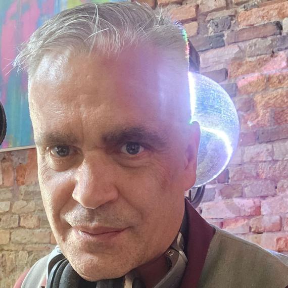 Euer DJ mit Erfahrung für Hochzeiten · Geburtstage · Familienfeiern · Firmen- & Vereinsfeste · Stadt-, Dorf- & Straßenfeste in Berlin, Potsdam, Spreewald & dem gesamten Land Brandenburg